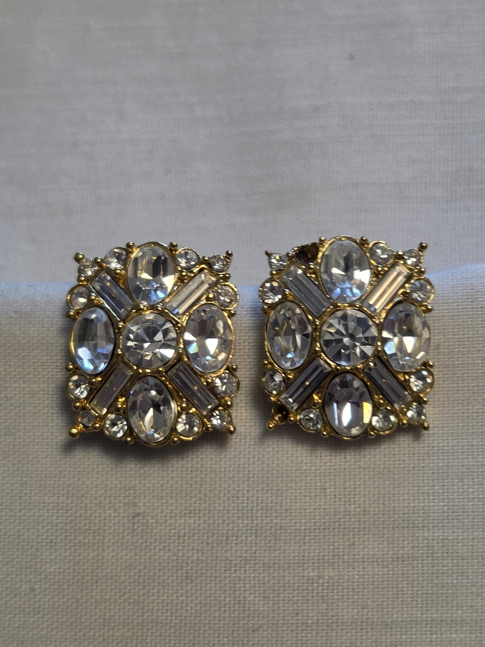 Vtg Monet Gold-Tone Clear Rhinestone Geometric Cluster Clip-On Earrings